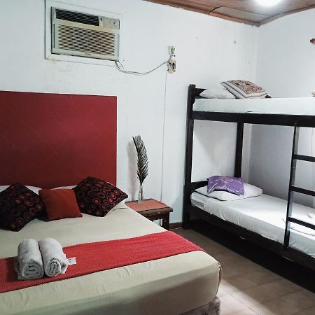 Garden Stone Hostel Puerto Iguazú Kültér fotó