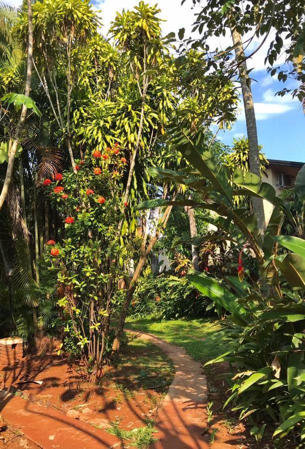 Garden Stone Hostel Puerto Iguazú Kültér fotó